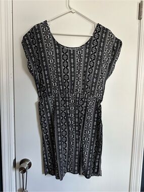 Black & White Patterned Women's Dress